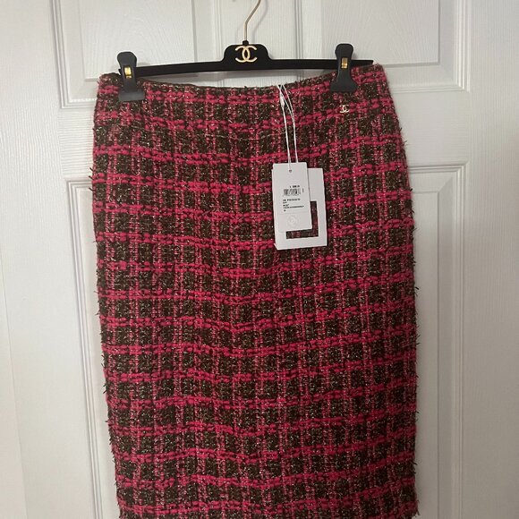 Chanel Skirt - Picture 1 of 7
